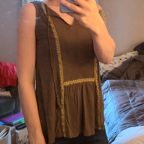 Loft Top - Picture 2 of 4